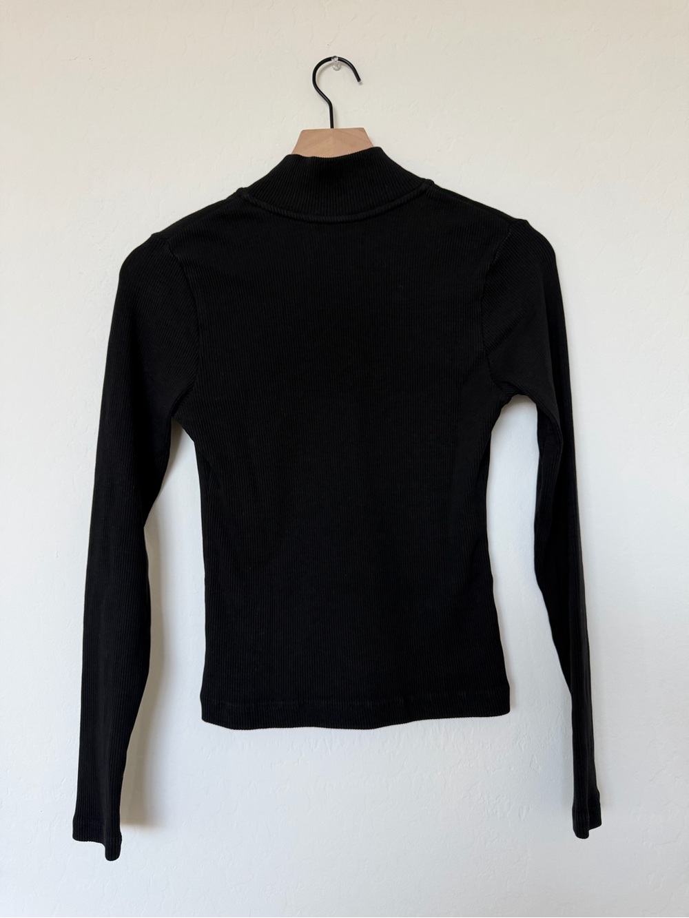 Citizens of Humanity Sheena Long-Sleeve Henley Top - Picture 6 of 9